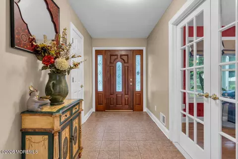 Entry Way - 57 Nautilus Dr W, Leonardo, NJ 07737 photo 3 of 5