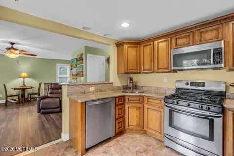 Kitchen - 57 Nautilus Dr W, Leonardo, NJ 07737 photo 2 of 8