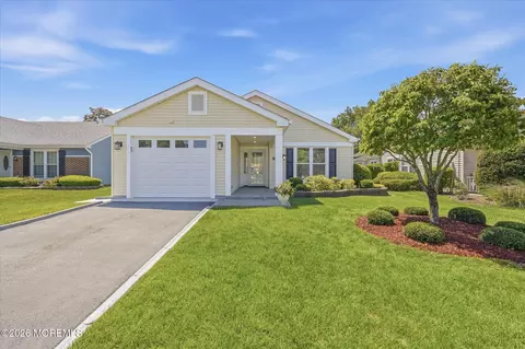 43 Dorset Rd, Manchester, NJ 08759