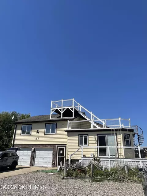 87 Clearwater Dr, Waretown, NJ 08758