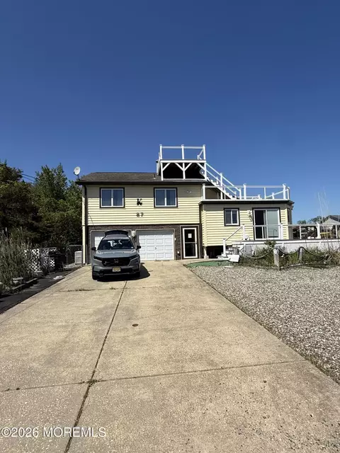 87 Clearwater Dr, Waretown, NJ 08758