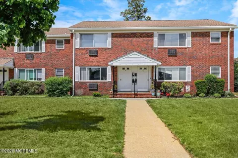 37 Laurel Pl #A, Eatontown, NJ 07724