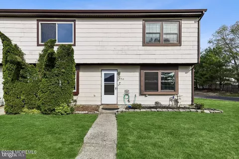 1160 Sawmill Rd #162, Brick, NJ 08724