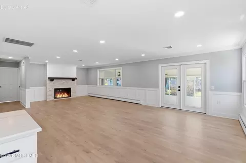 70 Innsbruck Dr, Toms River, NJ 08757