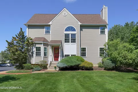 2811 Ice House Ct, Freehold, NJ 07728