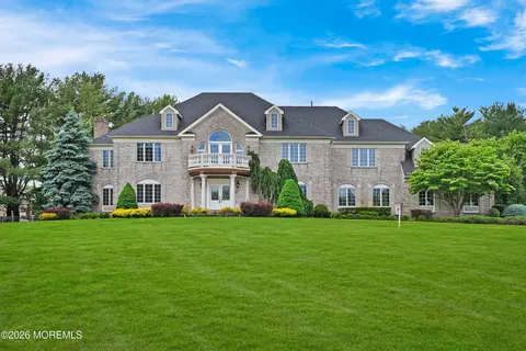 9 Colony Dr, Marlboro, NJ 07746