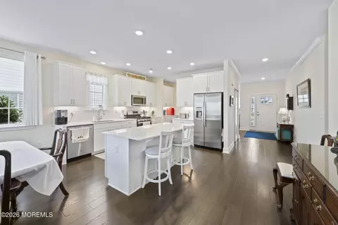 38 Keeneland Rd, New Egypt, NJ 08533