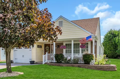 98 Narberth Way, Toms River, NJ 08757