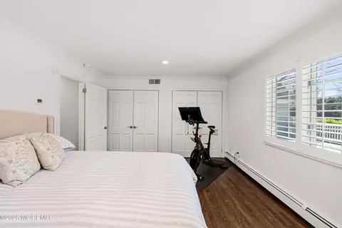Bedroom - 8 Evergreen Dr, Rumson, NJ 07760 photo 1 of 7