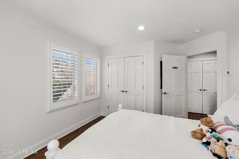 Bedroom - 8 Evergreen Dr, Rumson, NJ 07760 photo 7 of 7
