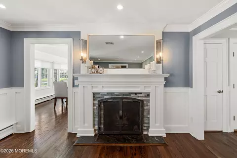 Entry Way - 8 Evergreen Dr, Rumson, NJ 07760 photo 2 of 3