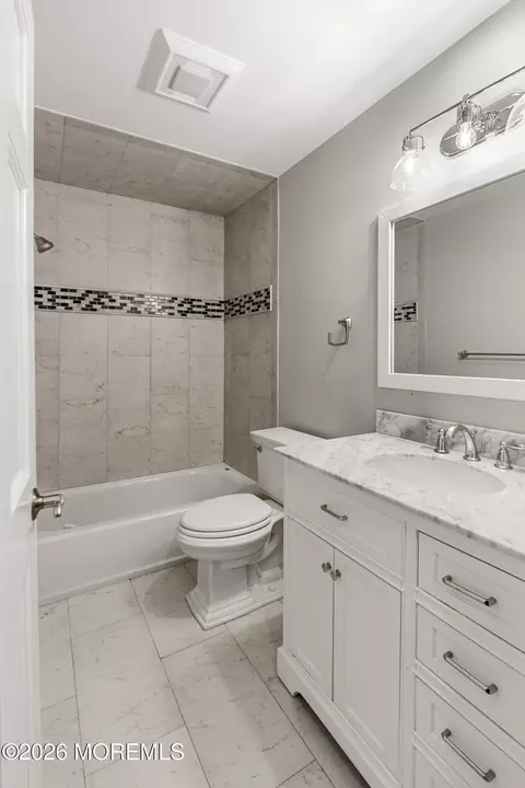 Bath - 8 Evergreen Dr, Rumson, NJ 07760 photo 8 of 8