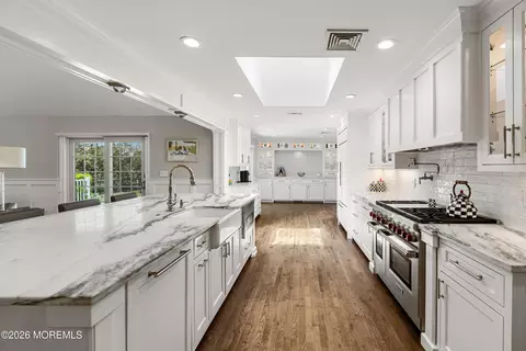 Kitchen - 8 Evergreen Dr, Rumson, NJ 07760 photo 3 of 5