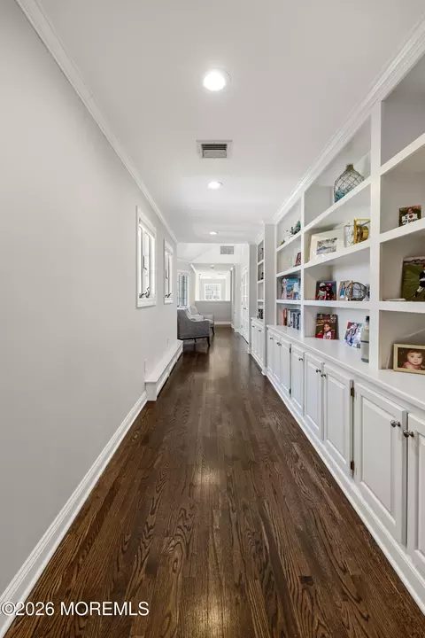 Entry Way - 8 Evergreen Dr, Rumson, NJ 07760 photo 3 of 3