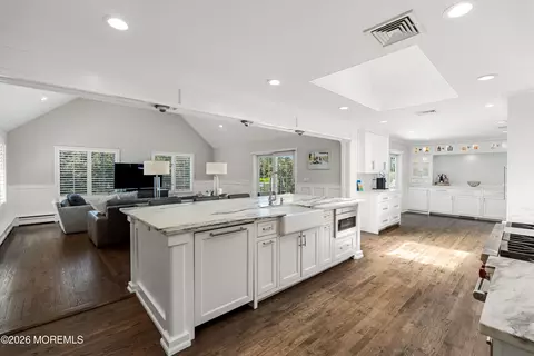 Kitchen - 8 Evergreen Dr, Rumson, NJ 07760 photo 5 of 5