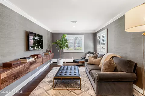 Living - 8 Evergreen Dr, Rumson, NJ 07760 photo 2 of 2