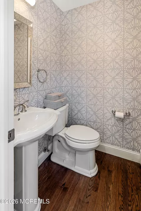 Bath - 8 Evergreen Dr, Rumson, NJ 07760 photo 1 of 8