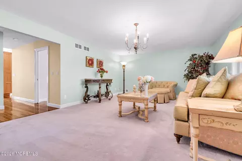 Living - 819 Harmony Rd, Jackson, NJ 08527 photo 1 of 4