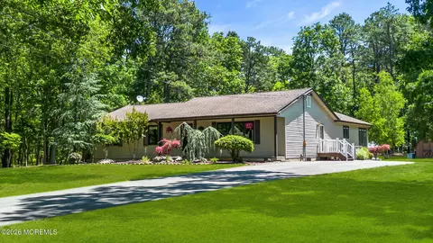 819 Harmony Rd, Jackson, NJ 08527