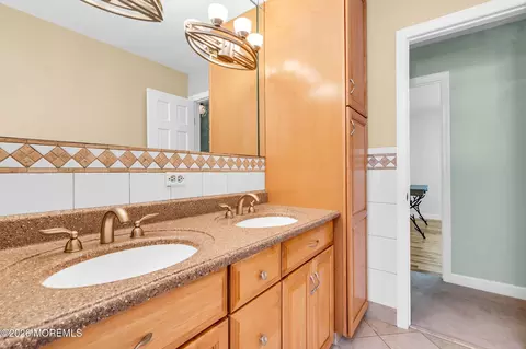 Bath - 819 Harmony Rd, Jackson, NJ 08527 photo 2 of 5