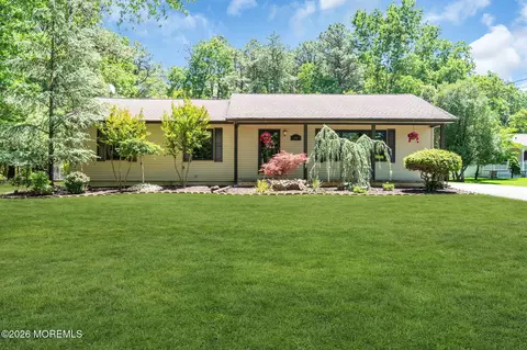 819 Harmony Rd, Jackson, NJ 08527