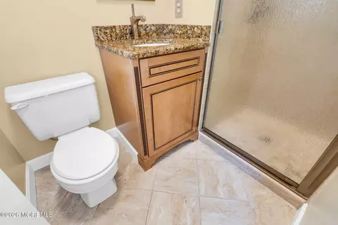 Bath - 819 Harmony Rd, Jackson, NJ 08527 photo 4 of 5