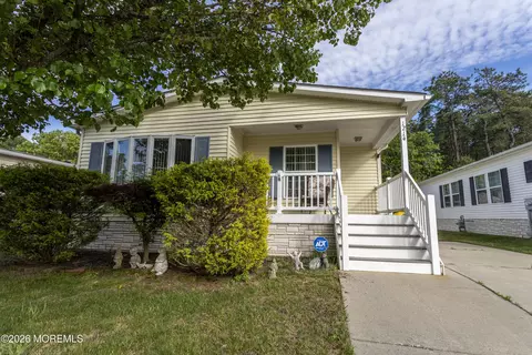 1214 Winding Brook Way, Whiting, NJ 08759