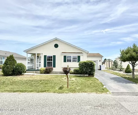 11 Rocky Hill Rd, Manahawkin, NJ 08050