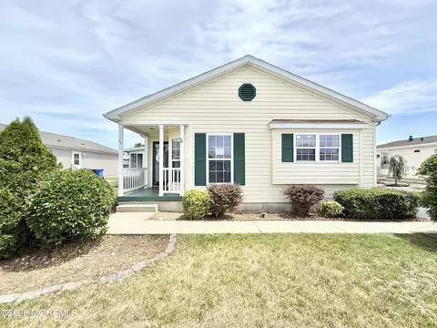 11 Rocky Hill Rd, Manahawkin, NJ 08050