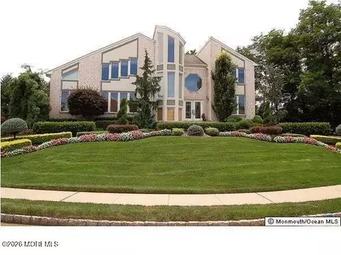 5 Cherry Point Ct, Morganville, NJ 07751