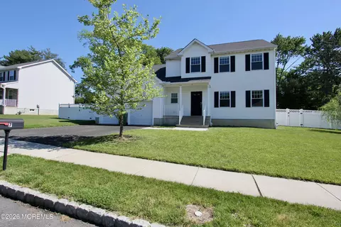 7 Victoria Ln, Neptune City, NJ 07753
