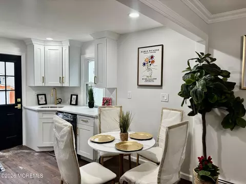 197 Delaware Ave, Cliffwood, NJ 07721