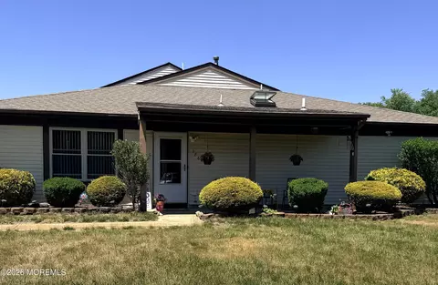 286 Greenwood Loop Rd, Brick, NJ 08724