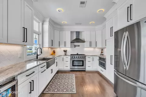 Kitchen - 958 Capstan Dr, Forked River, NJ 08731 photo 4 of 4