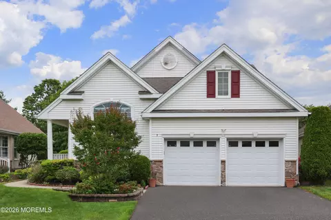 9 Kensington Ct, Holmdel, NJ 07733
