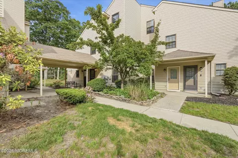 708 Bluebell Dr, Jackson, NJ 08527