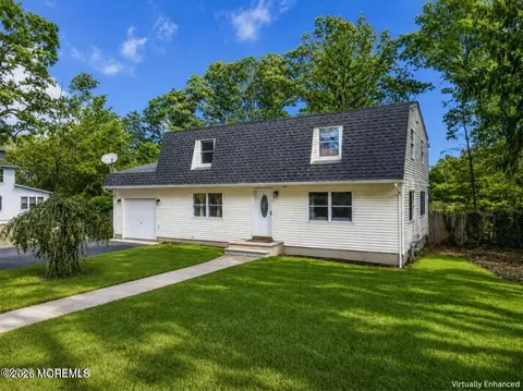 927 Indian Hill Rd, Toms River, NJ 08753