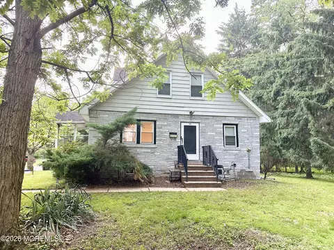 303 Stephenson Ave, Middlesex, NJ 08846