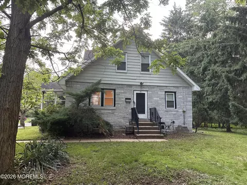 303 Stephenson Ave, Middlesex, NJ 08846
