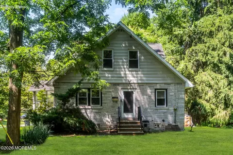 Exterior - 303 Stephenson Ave, Middlesex, NJ 08846 photo 4 of 8