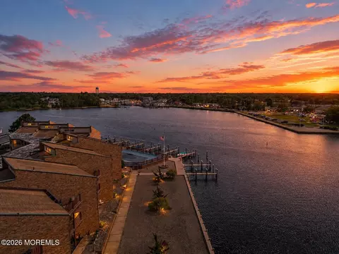 77 E Water St #16, Toms River, NJ 08753