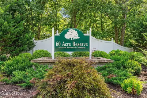 10 Bayberry Ct, Jackson, NJ 08527