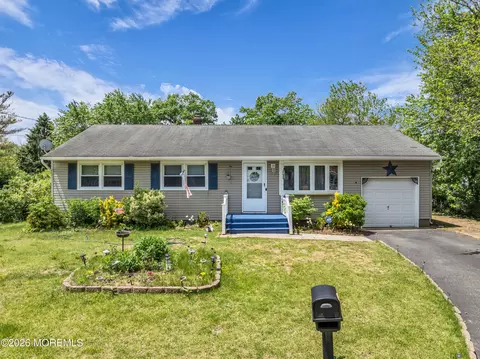 1170 Janet Rd, Toms River, NJ 08753