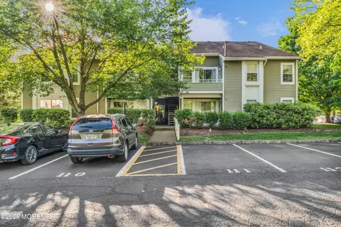 23 Crop Ct, Tinton Falls, NJ 07753
