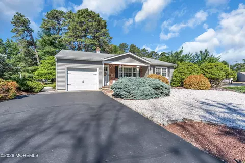 Exterior - 31 Millbrook Ct, Toms River, NJ 08757 photo 2 of 16