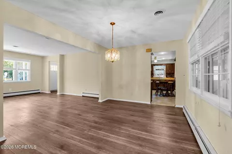 Dining - 31 Millbrook Ct, Toms River, NJ 08757 photo 3 of 6