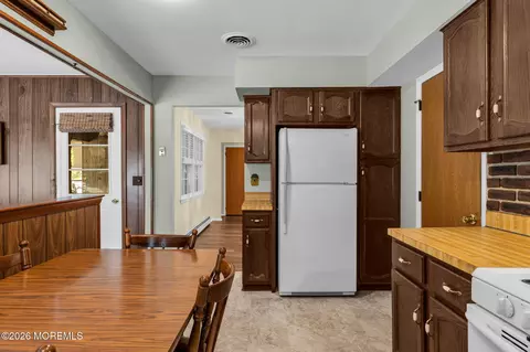 Other - 31 Millbrook Ct, Toms River, NJ 08757 photo 4 of 8