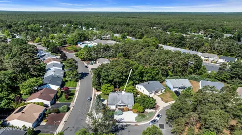 View/Area - 31 Millbrook Ct, Toms River, NJ 08757 photo 8 of 9