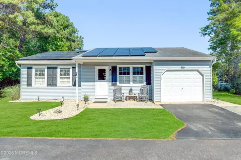 18 S Chestnut Ave #70, Whiting, NJ 08759