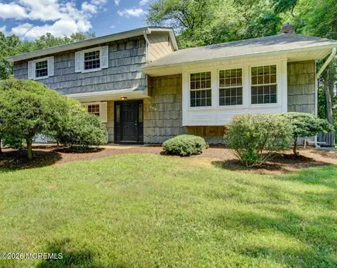 499 Tennent Rd, Morganville, NJ 07751